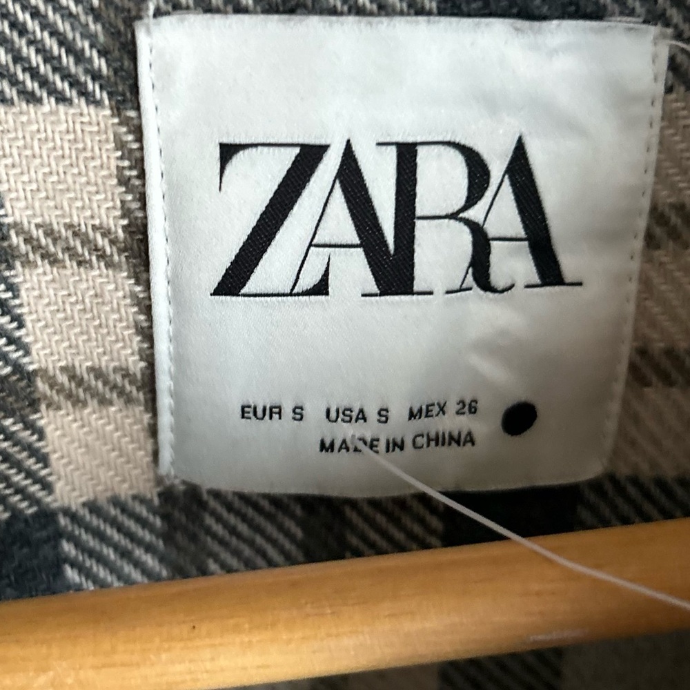 ✌️4/$20✌️ Zara oversized shacket - Picture 7 of 10